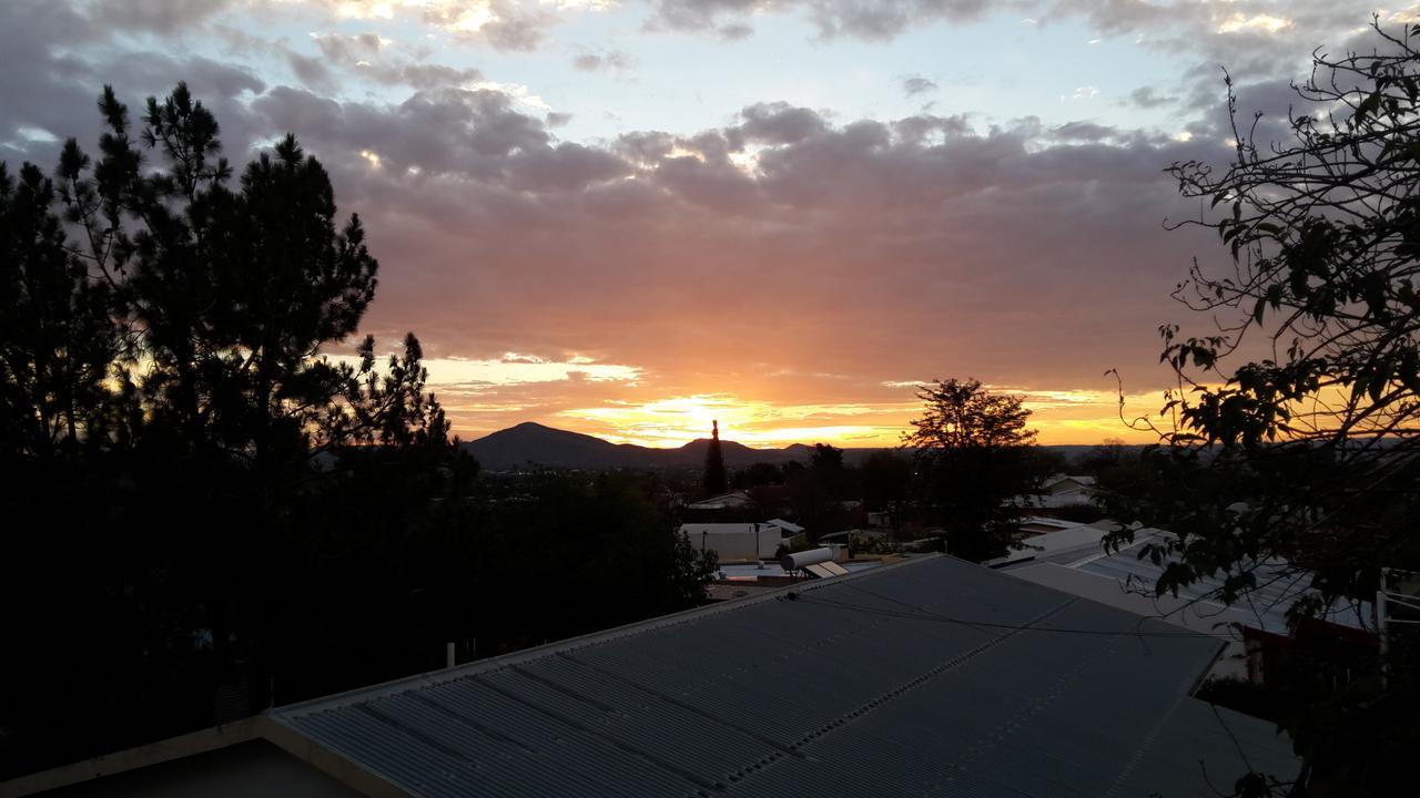 Suiderhof Self-Catering Hotel Windhoek Buitenkant foto