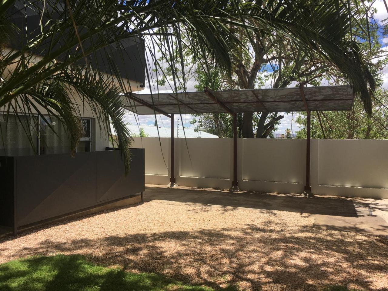 Suiderhof Self-Catering Hotel Windhoek Buitenkant foto