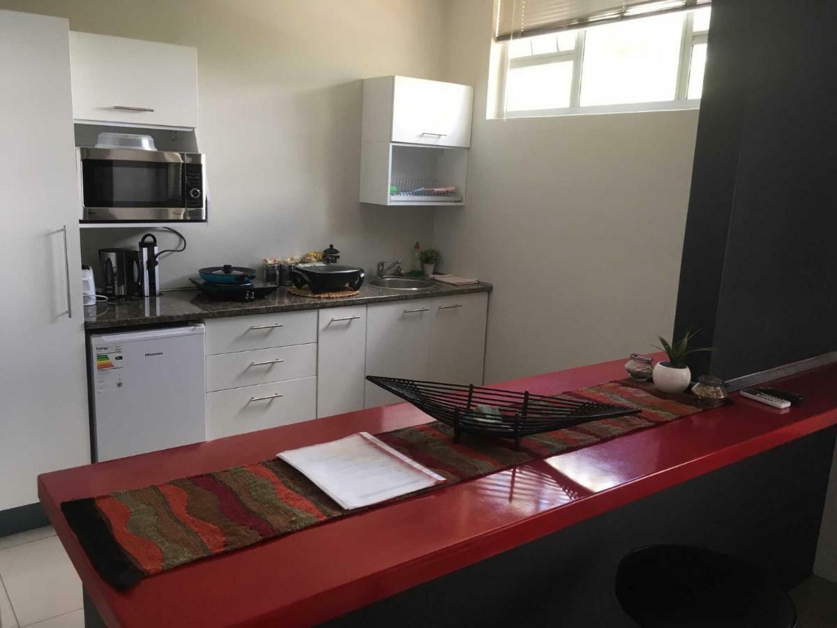 Suiderhof Self-Catering Hotel Windhoek Buitenkant foto