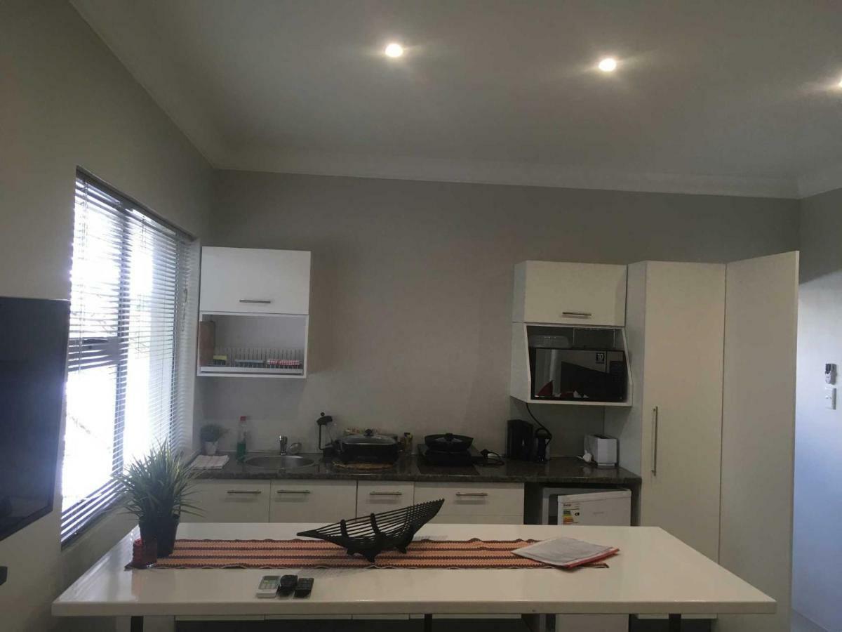 Suiderhof Self-Catering Hotel Windhoek Buitenkant foto