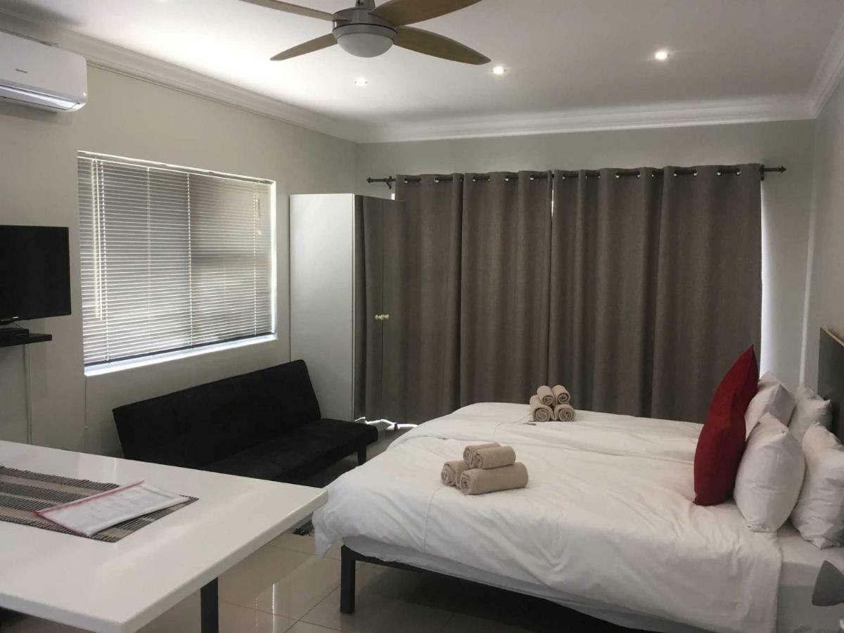 Suiderhof Self-Catering Hotel Windhoek Buitenkant foto