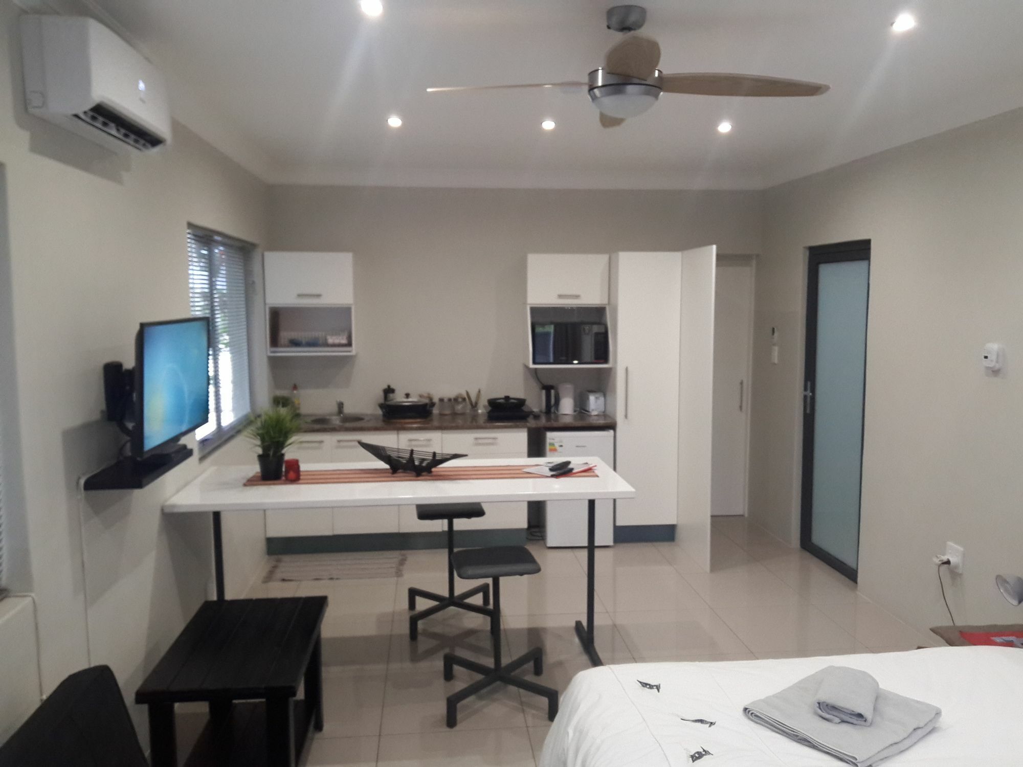 Suiderhof Self-Catering Hotel Windhoek Buitenkant foto
